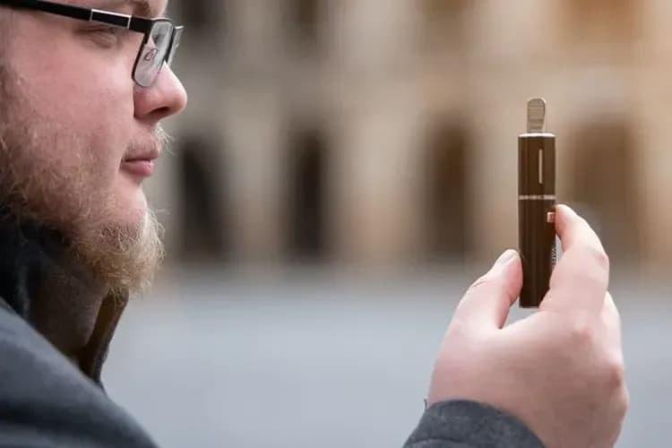 Neuester Ratgeber Eldobható e-Cigi, Kaufberatung und Geschmackstest von e liquid blueberry ice für Einsteiger und Umsteiger