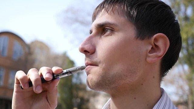 Online Vape Shop Ratgeber sodbrennen durch e zigarette vermeiden und lindern mit praxisnahen Tipps zu Produkten und Anwendung