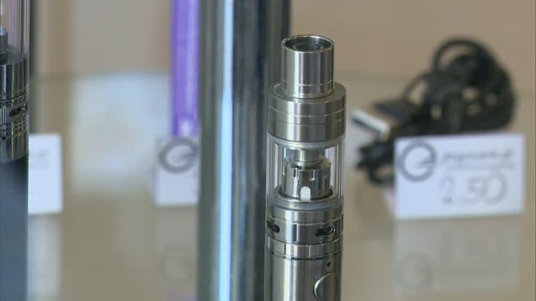 E-cigarete: So viel kostet eine E-Zigarette im Monat und wie sparen Sie bei E-cigarete Kosten